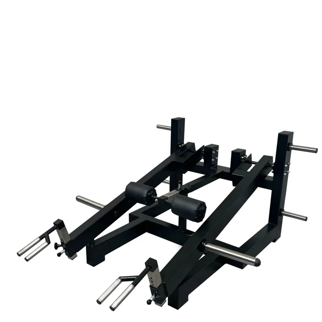 Тренажер для жима ногами коммерческого класса, разработанный для тренировки силы нижней части тела. Этот тренажер имеет прочную раму из черной стали, угловую платформу для ног и мягкую поддержку спины для обеспечения правильной осанки. Предназначенный для тренировок с большим сопротивлением, он позволяет пользователям развивать мощные мышцы ног с плавной, контролируемой амплитудой движения.  