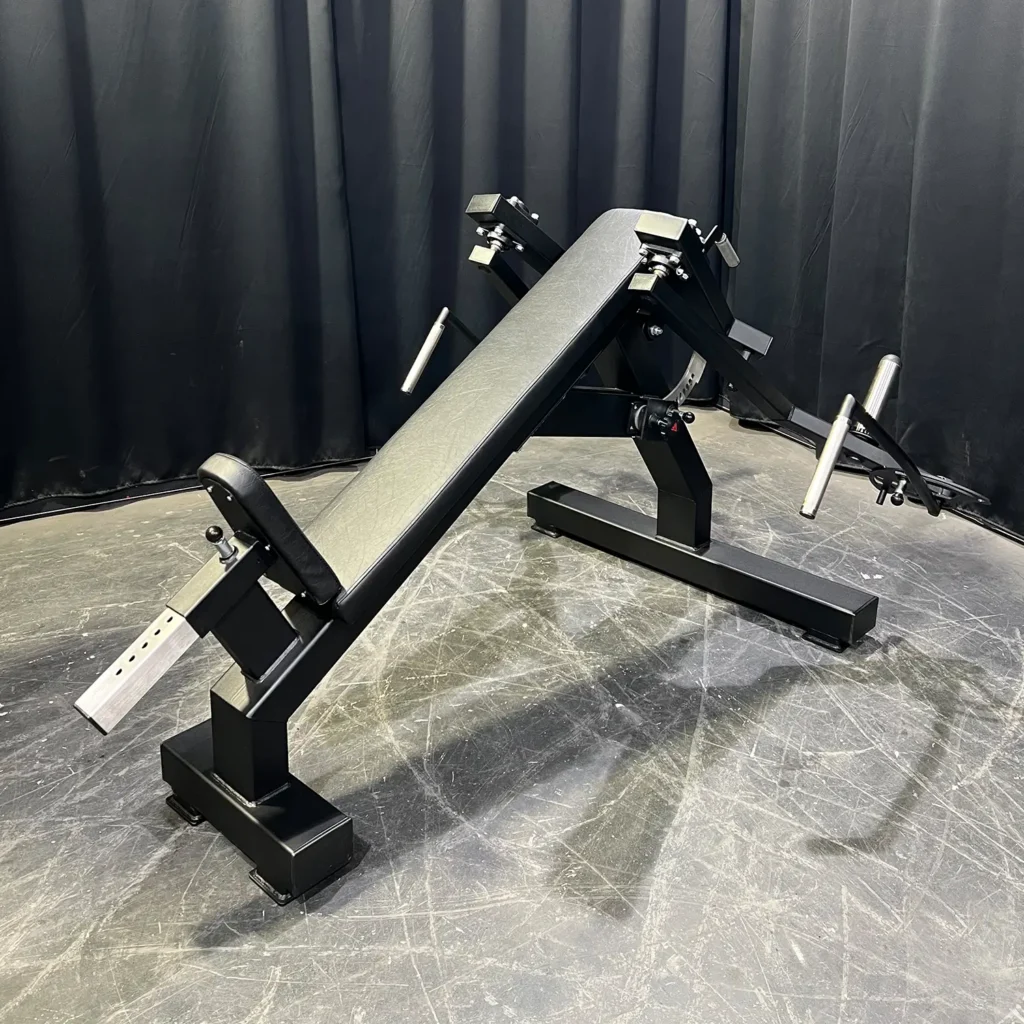 A8XX Chest Fly and Rear Delt Fly Machine - Gym Factory