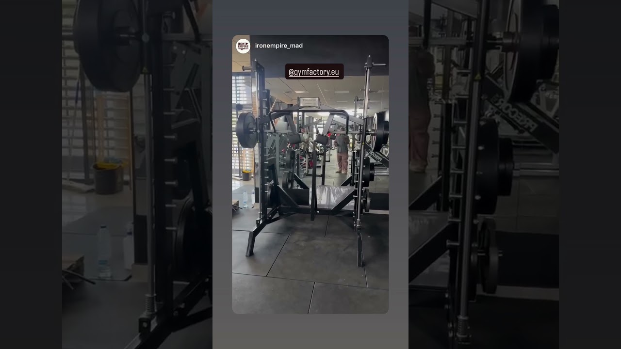 B5XP Smith Squat Machine / www.gymfactory.eu