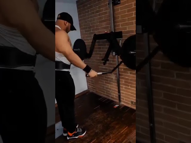 Gymfactory.eu / P3 Lateral Shoulder Raise Machine