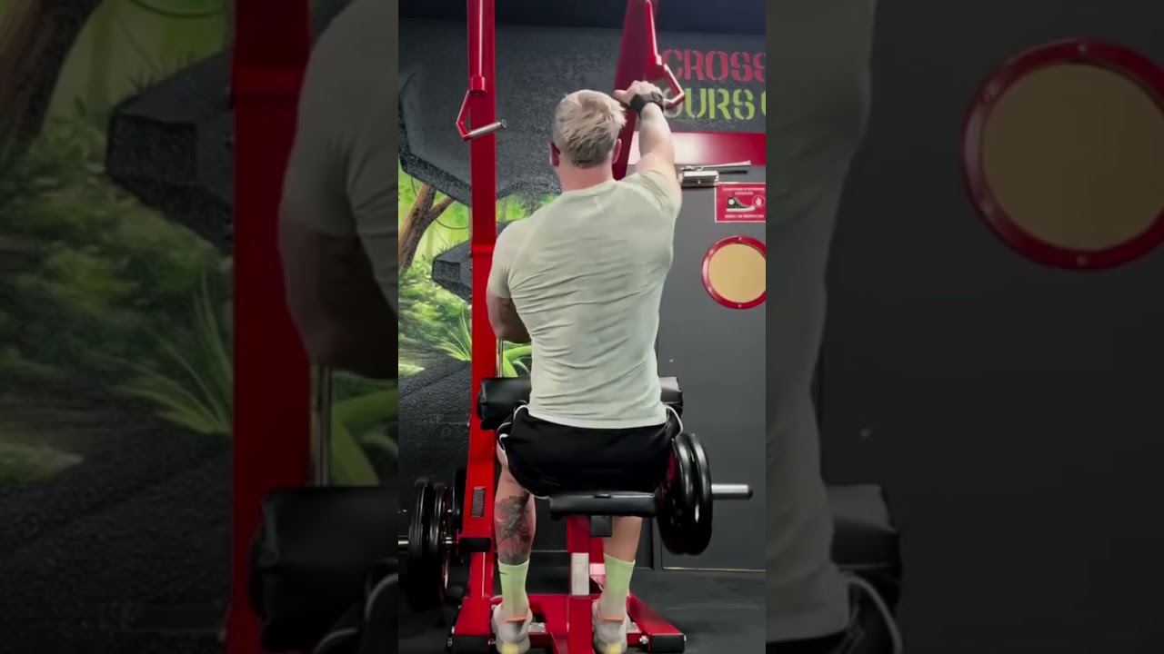 Gymfactory.eu / L8XX Lat Pulldown Machine